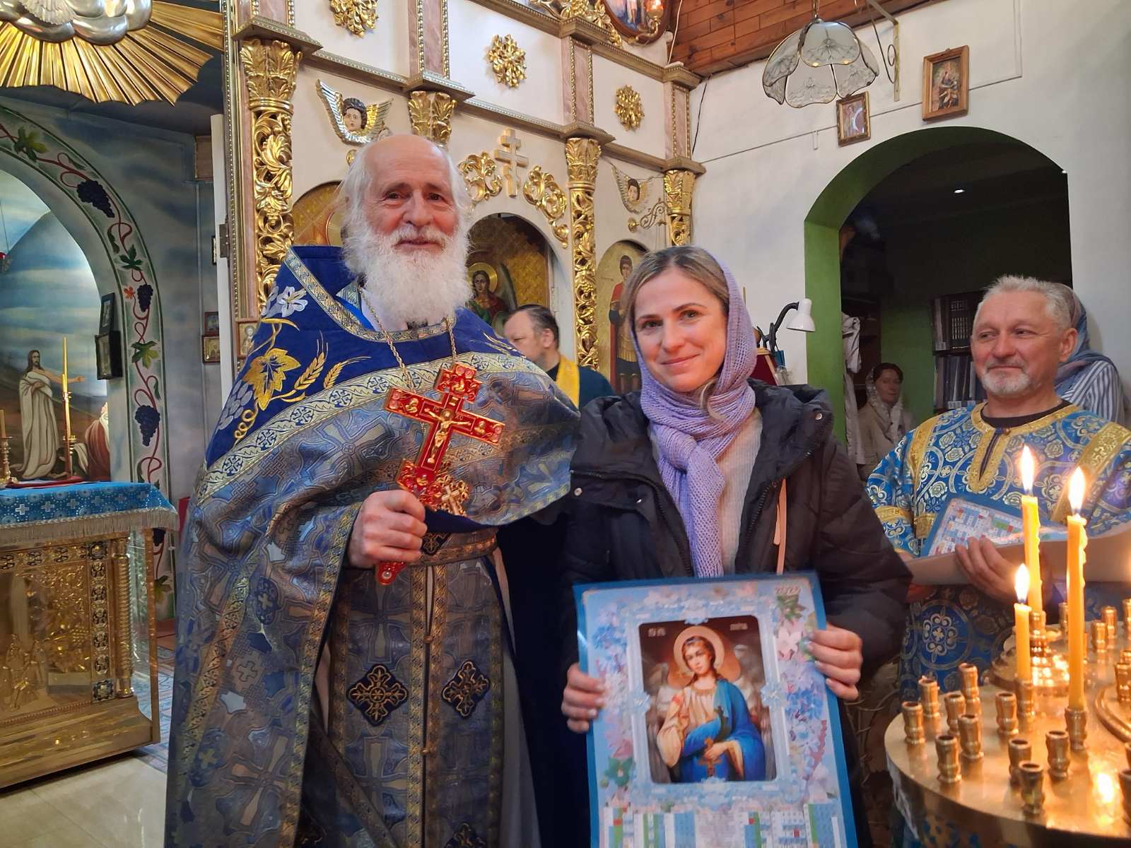 Покров Пресвятой Богородицы и День Матери